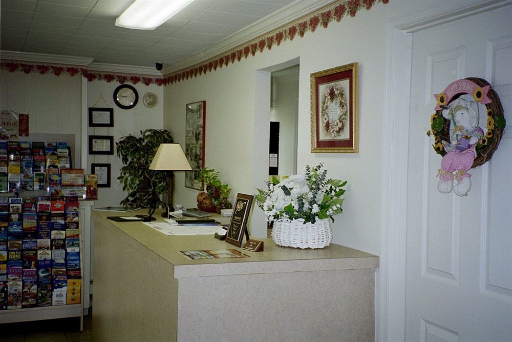 Bassett Motel Вильямсбург Экстерьер фото