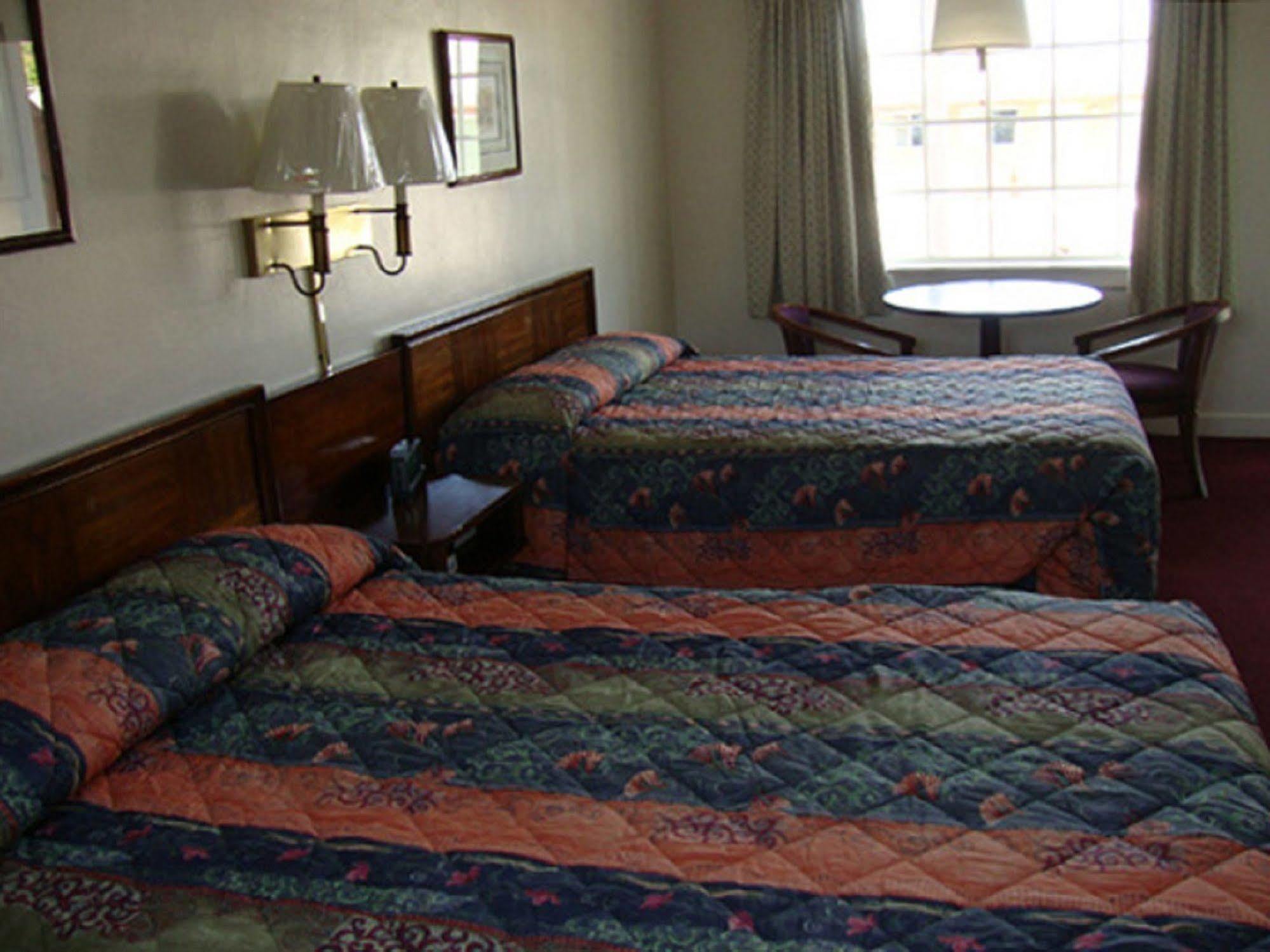 Bassett Motel Вильямсбург Экстерьер фото